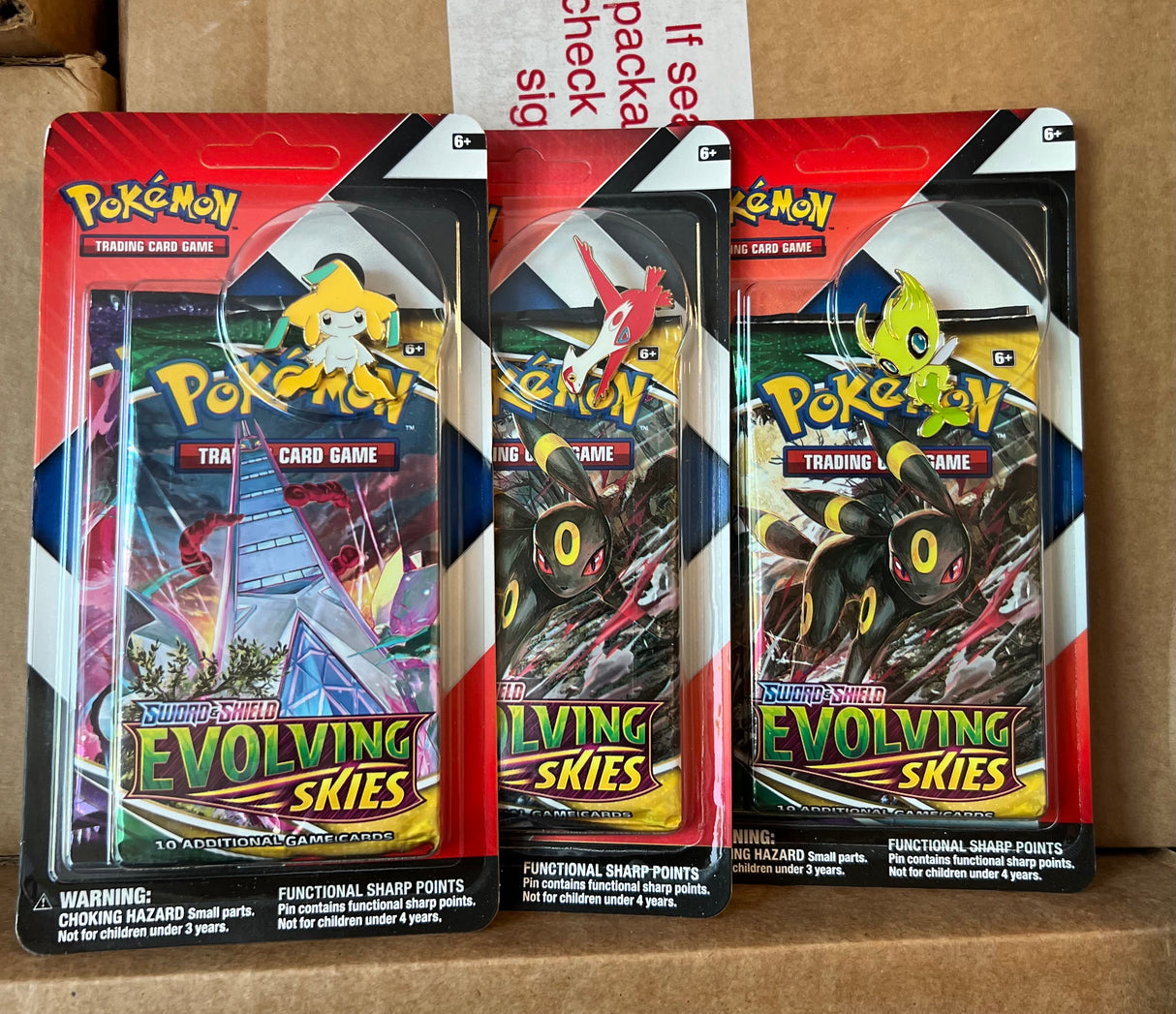Pokemon 2-Pack Pin Blister (Pin zufällig Latias/ Celebi oder Jirachi) (englisch)